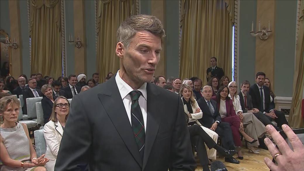 Click to play video: 'New cabinet role puts former Vancouver mayor back in the spotlight'