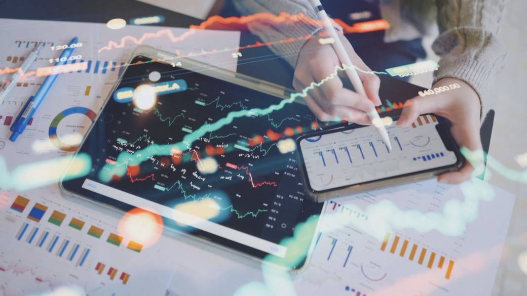 Click to play video: 'New AI tools are designed to ease everyday financial stress'