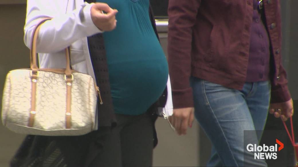 Click to play video: 'Health Matters: Gynecologists recommend COVID-19 vaccine during pregnancy, while breastfeeding'
