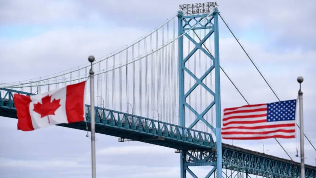 Click to play video: 'The West Block: Border agents search ‘less than 1%’ of goods coming into Canada, CBSA union president says'