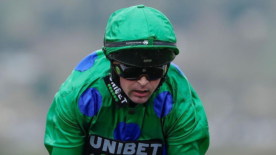 Nico de Boinville with green silks on
