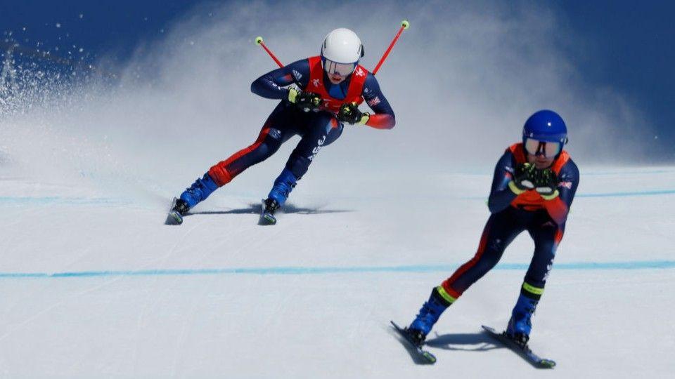 Andrew Simpson skiing