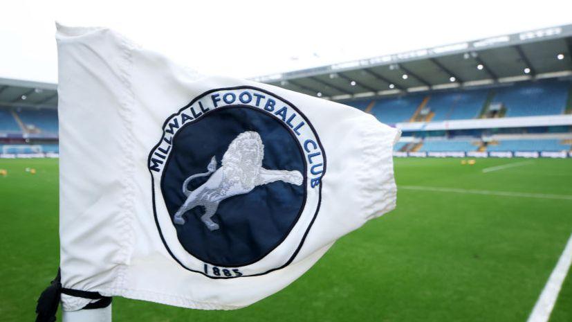 Millwall crest on a corner flag