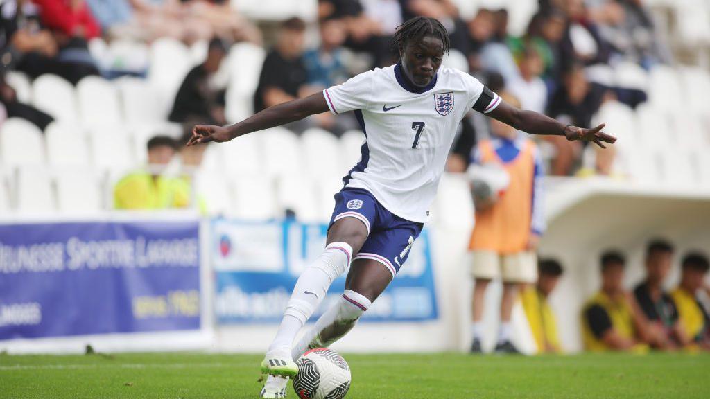 Mateus Mane playing for England