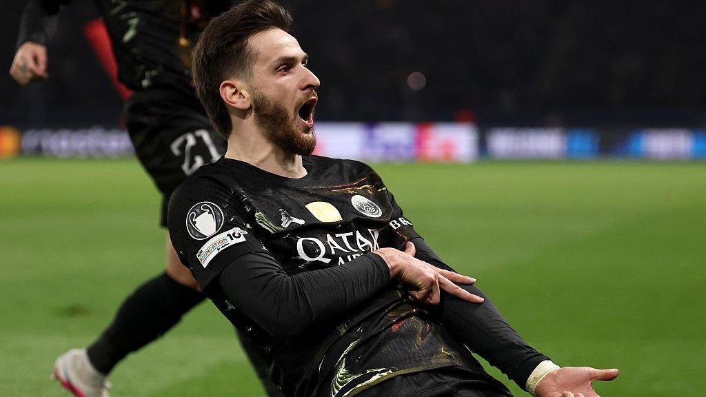 Kvaratskhelia celebrates