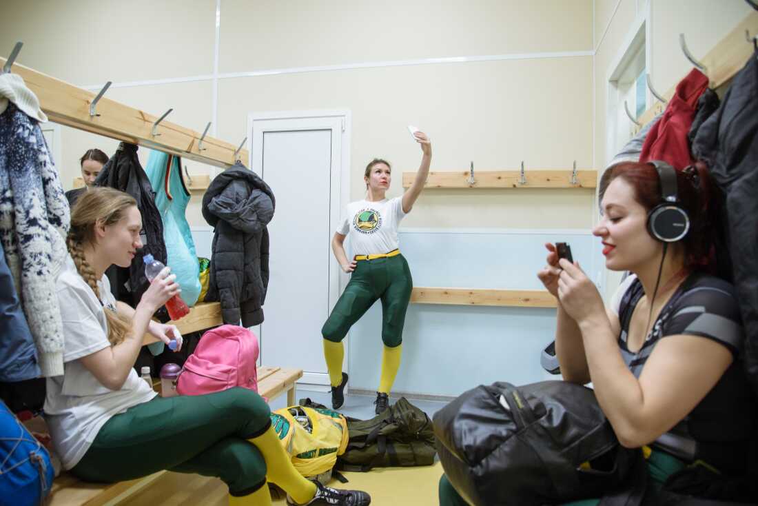 The girls from Voronezh were in the locker room before practice at a national training camp that brought together players from across the country, where coaches from the U.S. women&rsquo;s national team had been invited.Saint Peterburg, 26/01/19 Until 2022, there was an amateur women&rsquo;s American football league in Moscow. Anyone could join, regardless of age, body type, or level of training. Everything was built on enthusiasm, so the players had to study the rules and playbooks on their own, while the more experienced athletes usually took on the role of coaches. Some women were invited by friends, others were drawn to the unusual nature of the sport, and some simply wanted to improve their physical fitness. After the first practice, many left. The game required not only strength and endurance, but also the ability to understand and memorise a large number of complex plays. Players had to buy their own protective gear, pay for field rentals, and cover their own travel expenses to competitions in other cities. Those who stayed, however, found a new family &mdash; a safe space to express emotions, including aggression. The women admitted that playing American football made them braver and more decisive. They allowed themselves to step outside their comfort zones and push beyond the limits of their usual lives. They changed jobs and left relationships that had run their course. And the sound of pads colliding on the field became their favorite. This series was published in 2021, but the publication page is no longer available; only an archived version remains: https://web.archive.org/web/20210831181857/https://glasnaya.media/zhenskij-amerikanskij-futbol-v-rossii/